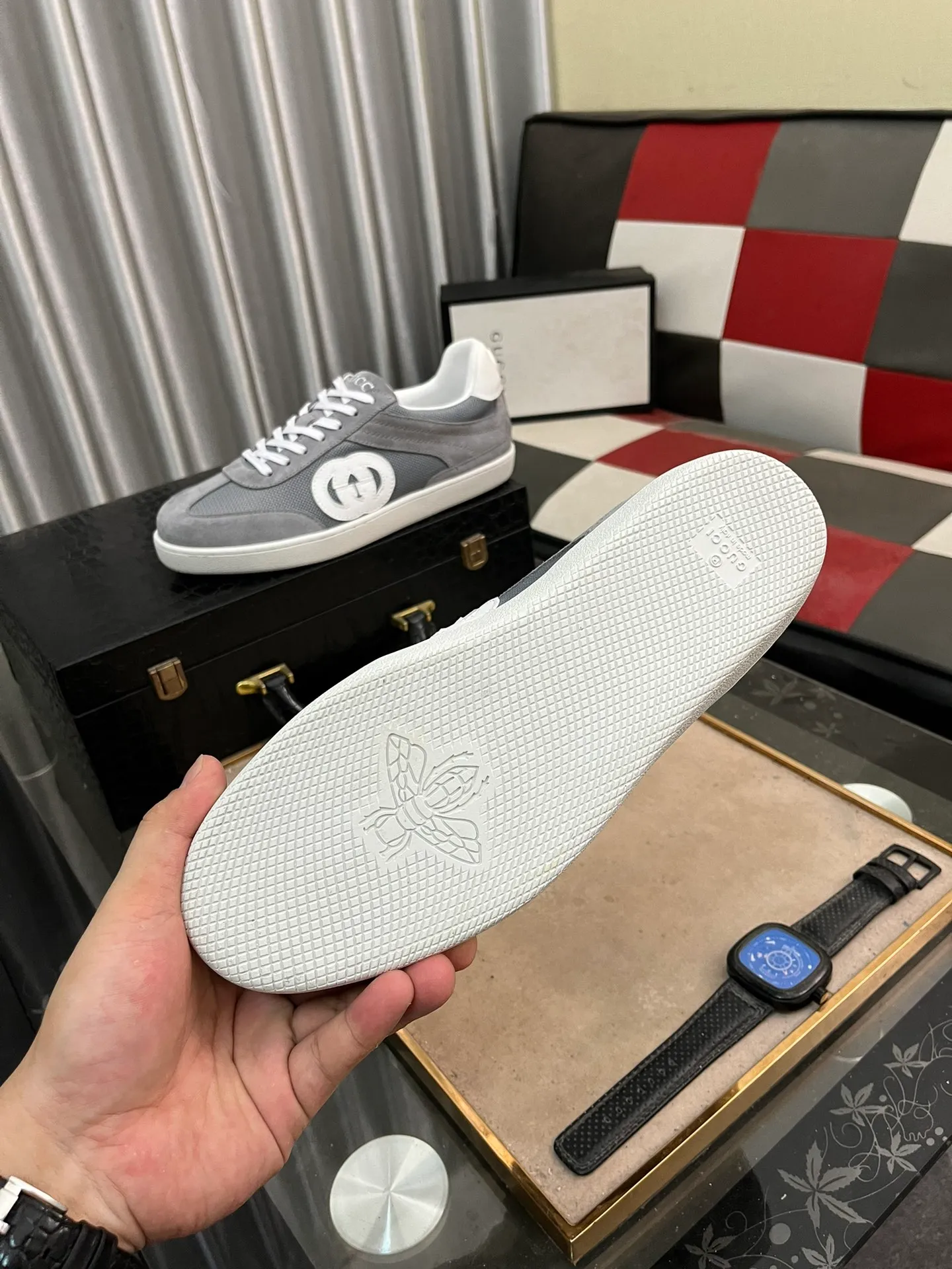 Men's shoes💰380⌚️⌚️[GUCCI] Gucci men's casual shoes are absolutely popular🔥The ultimate matching item for trendy men! The charm of super texture is irresistible, the main recommendation, the flower leather color is bright! The upper is made of high-quality cowhide + brand printed fabric, sheepskin feet, wear-resistant rubber sole, noble and elegant! Extremely comfortable🎁🎁You can be as handsome as you want💪 38-447️⃣colors available